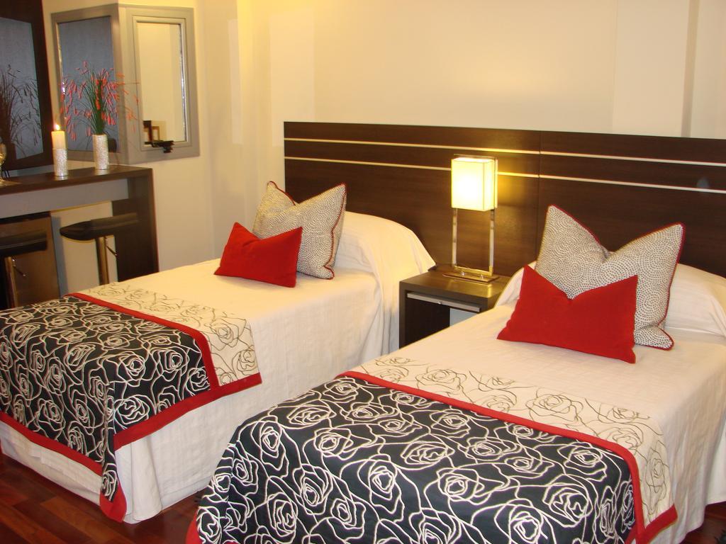 Zoom Apartments Hotel Cordoba Room photo